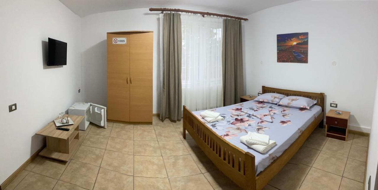 Ferienwohnung Raven Comstar Corbu  Exterior foto