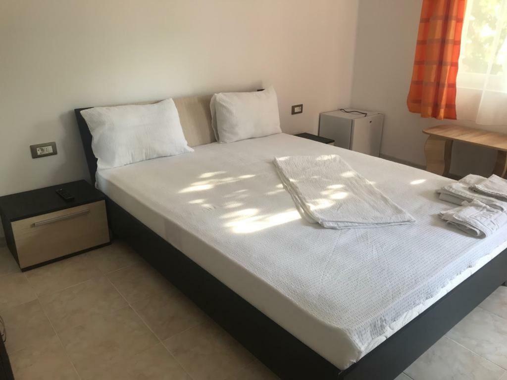 Ferienwohnung Raven Comstar Corbu  Exterior foto